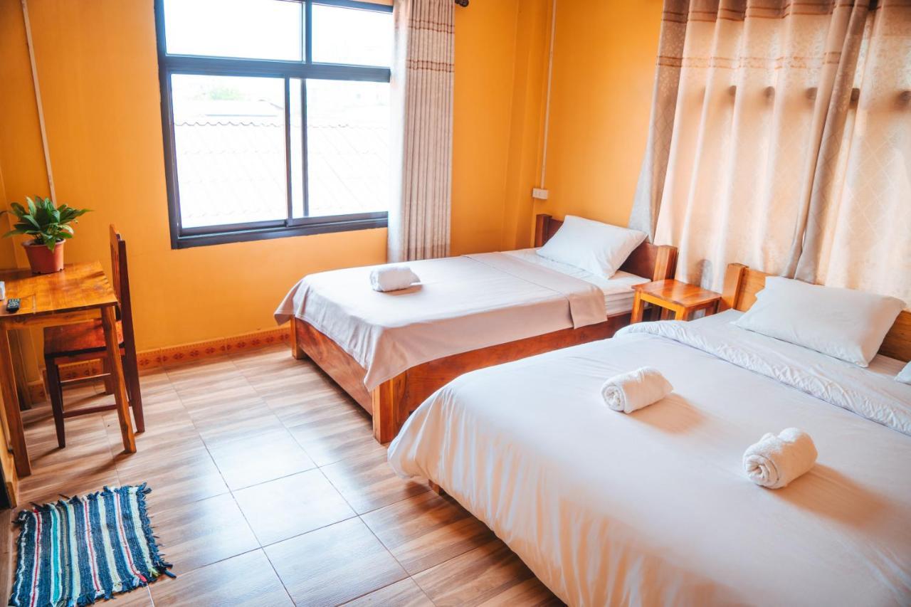 Vang Vieng Sunset Guesthouse & Restaurant Exterior foto